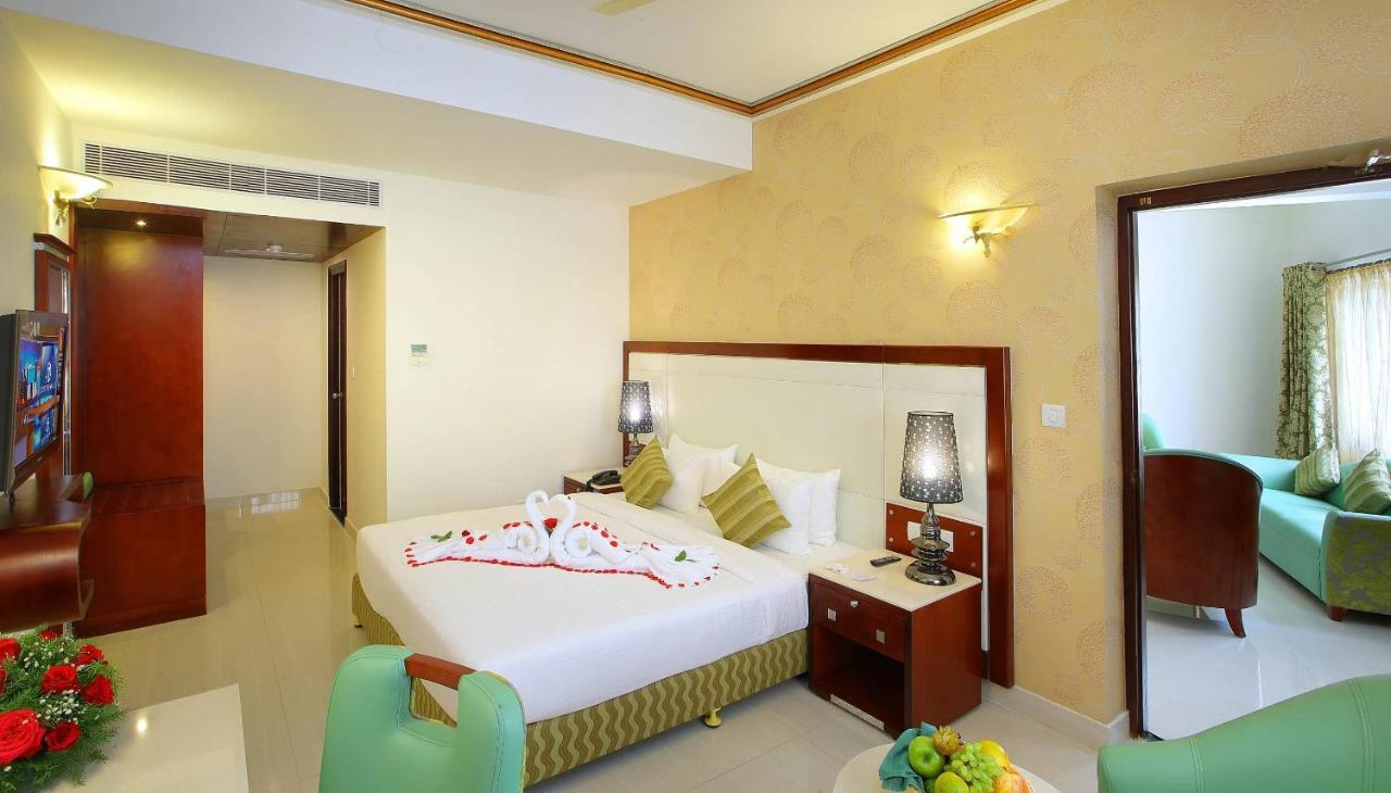 Hotel Port Palace Kovalam Extérieur photo