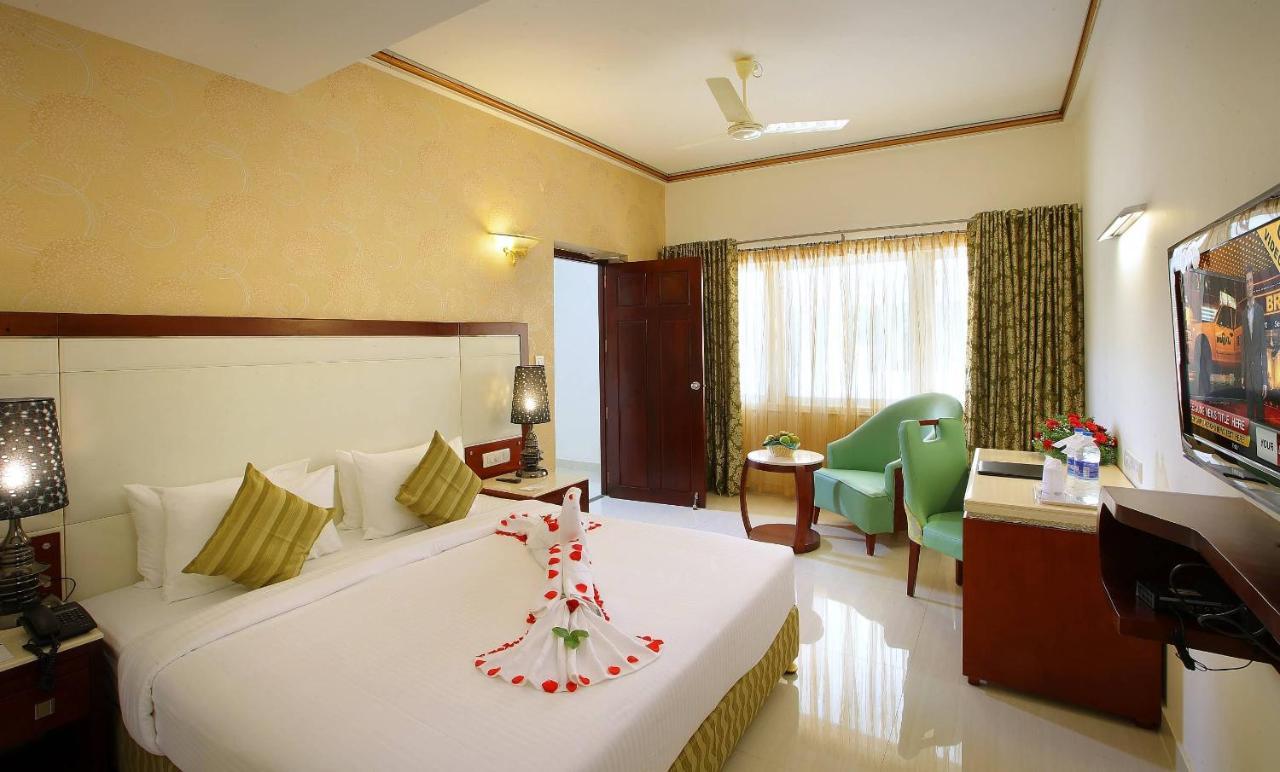Hotel Port Palace Kovalam Extérieur photo