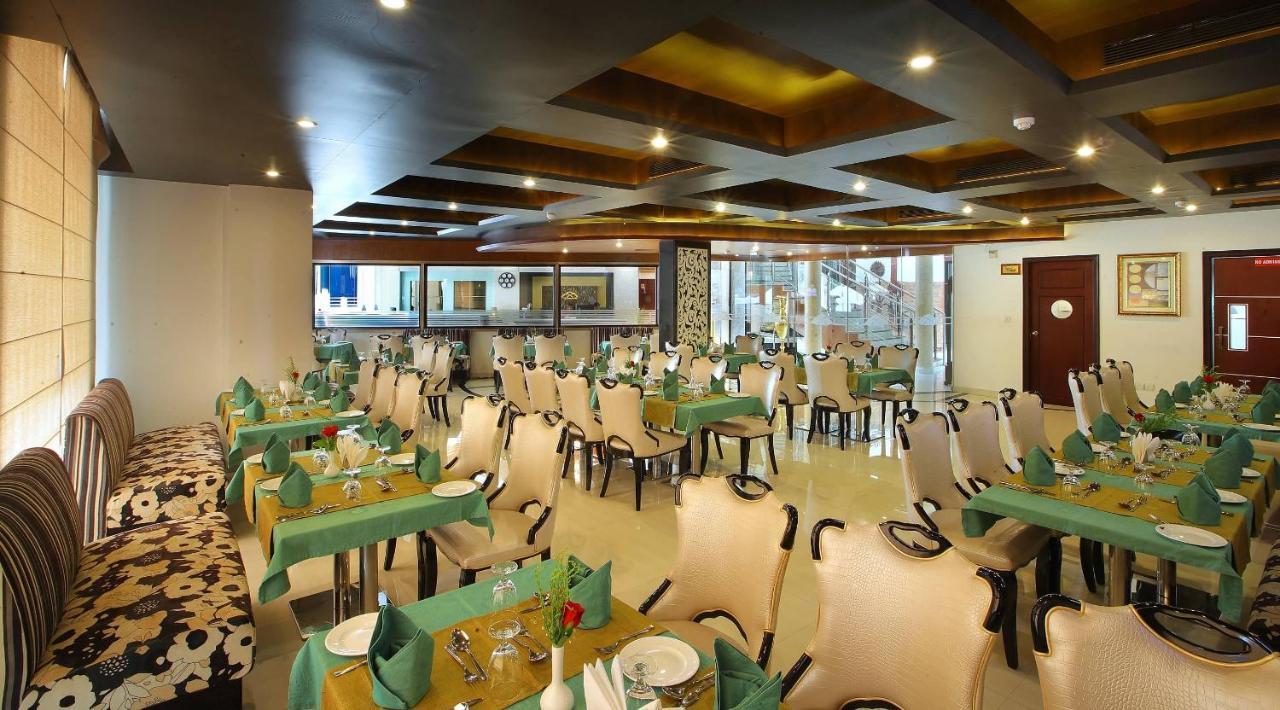 Hotel Port Palace Kovalam Extérieur photo
